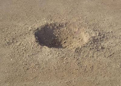 В Дагестане нашли воронку и предмет, похожий на снаряд. Грешат на Азербайджан - nakanune.ru - Армения - Иран - респ. Дагестан - Азербайджан - Карабах