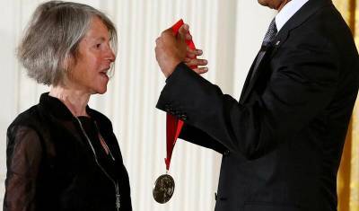 Нобелевскую премию по литературе присудили поэтессе Луизе Глюк