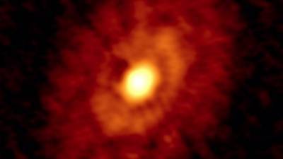 Впервые обнаружено рождение планет у звезды-ребёнка