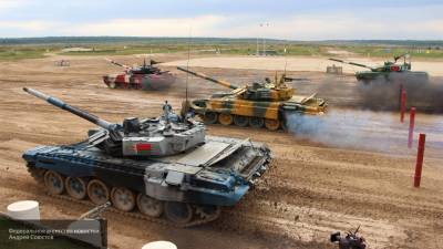 Военный политолог объяснил, с чем связаны большие потери танков в Карабахе