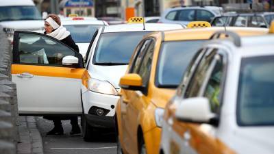 Эксперт оценила планы создания цифровой базы таксистов в Москве