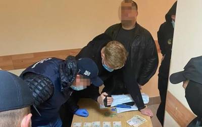 Офицера полиции задержали на взятке в 400 тыс грн - korrespondent.net - Киевская обл.