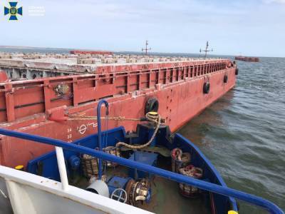 Коммерсанты украли у Дунайского пароходства 32 баржи – СБУ