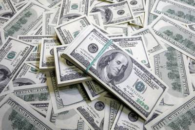 Доллар дорожает в надежде на восстановление экономики США