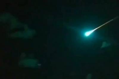 Над Мексикой пролетел яркий метеорит и поджег местный парк (видео)