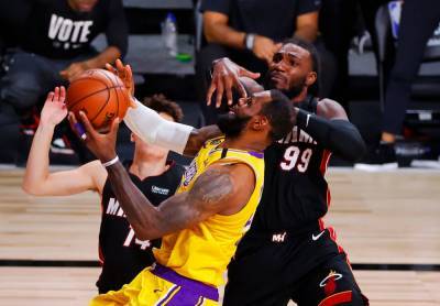 НБА: Лейкерс повели 3-1 в финальной серии с Майами