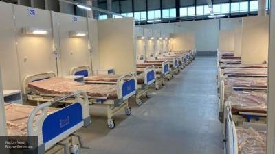 Журналистам показали временный госпиталь в "Ленэкспо" для больных COVID-19