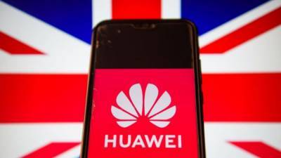 Парламентарии выступили за замену оборудования Huawei к 2025 году