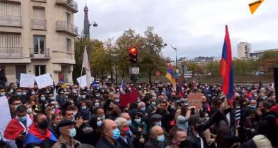 Сказать "нет" новому Геноциду: многотысячный митинг перед посольством Турции в Париже