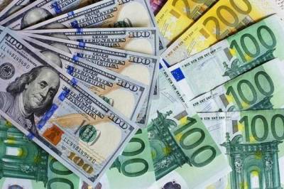 Межбанк открылся падением курса евро