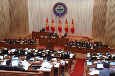 Импичмент президента Киргизии начали обсуждать 8 октября 2020 года