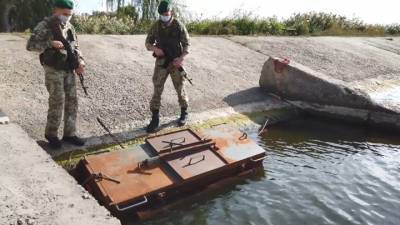 Украинские пограничники выловили в лимане самодельную подводную лодку