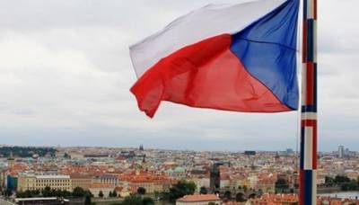 В Чехии вводят усиленные карантинные ограничения