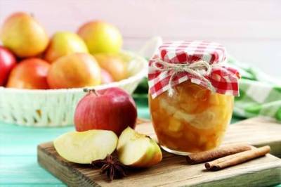 Прозрачное и вкусное! Певица Зара поделилась простым рецептом яблочного варенья