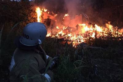 Под утро в Ивановской области сгорел дачный дом