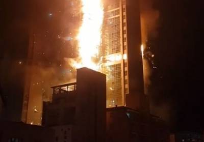 В Южной Корее загорелся небоскреб (ВИДЕО)