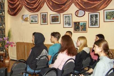 Студенты Серпухова посетили поэтический вечер
