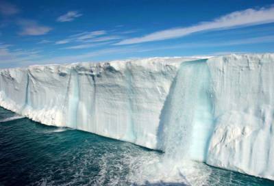 Стала известна причина быстрого таяния ледников в Арктике в 2020 году