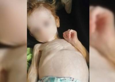 Тайком кормил братишка: мать на Урале полгода прятала новорожденную дочку в шкафу