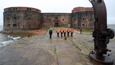 Три форта Кронштадта отреставрируют и передадут парку-музею