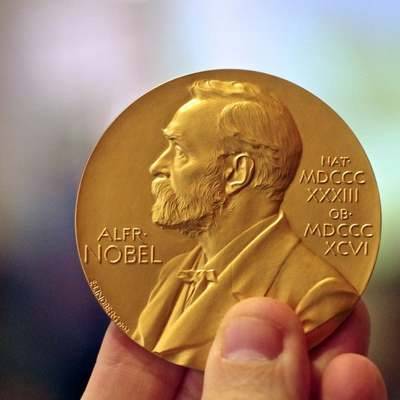 Норвежский нобелевский комитет объявит сегодня лауреата премии мира