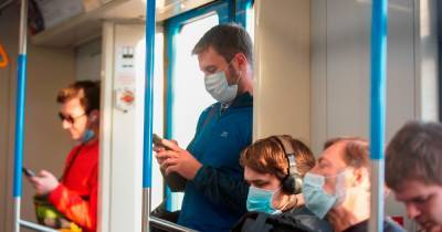 В метро Москвы перестали работать социальные карты школьников и пенсионеров