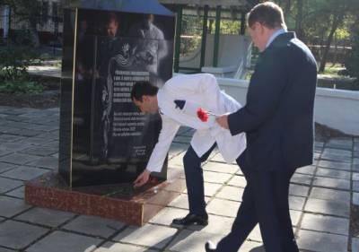 В Дагестане установили памятник медикам, погибшим в борьбе с Covid-19