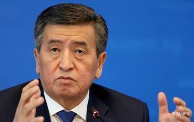 Сооронбай Жээнбеков - Кубатбек Боронов - Правительство Кыргызстана ушло в отставку - korrespondent.net - Киргизия