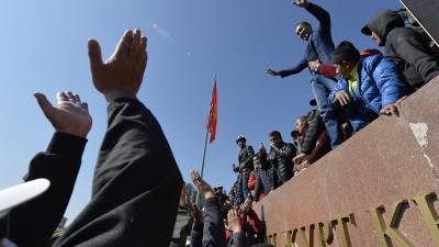 Президент Киргизии готов покинуть свой пост