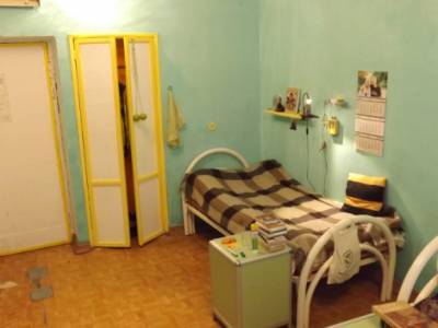 В Челябинской области пациентов с COVID-19 размещают в больничных коридорах — коек нет
