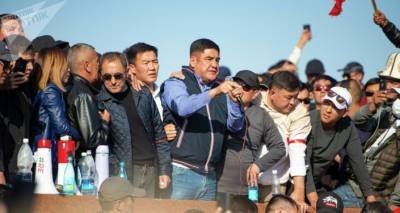 И.о. министра внутренних дел Кыргызстана заявил, что переходит на сторону народа