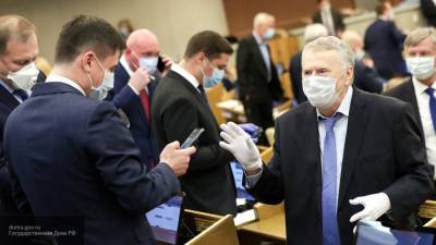 Жириновский требует не допускать на выборы кандидатов без прививки от COVID-19