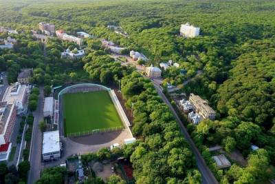 На стадионе «Спартак» в Железноводске рассматривают возможность сохранить натуральное травяное поле