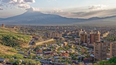 В Ереване рассказали о встрече глав МИД России, Армении и Азербайджана