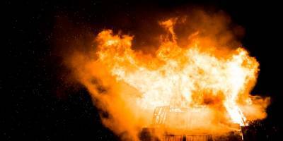 Сильный пожар угрожает поселению Ораним у города Модиин