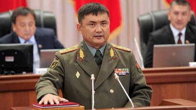 Жээнбеков назначил главой Генштаба бывшего министра обороны