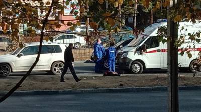 В Воронеже Mercedes сбил неопознанного пешехода