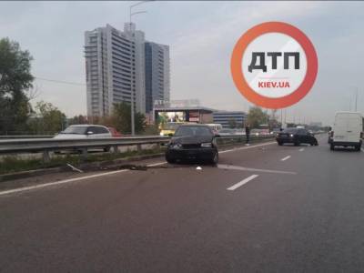 На Теремках в Киеве из-за ДТП движение на дороге было затруднено