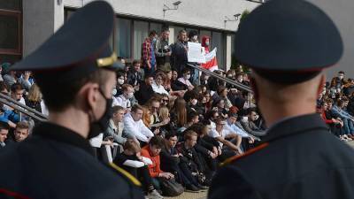 Лукашенко пообещал кадровые перестановки в вузах из-за «поведения студентов»