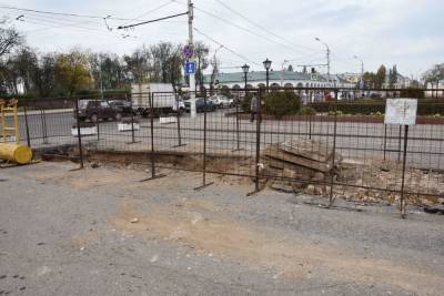 Опять поврежденья на трассе — 2: в Костроме улицу 7-ю Рабочую залило кипятком