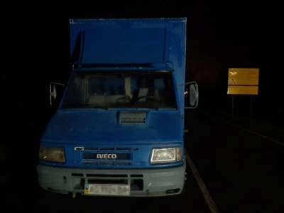 На Львовщине в фургоне с сеном обнаружили внушительную партию контрабандного алкоголя