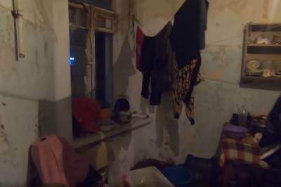 «Резиновые» квартиры и мигрантов обнаружили полицейские в Адмиралтейском районе