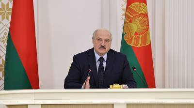 Лукашенко рассказал новые подробности о выезде Тихановской в Литву
