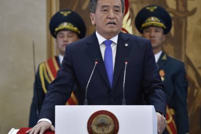 Президент Кыргызстана объявил чрезвычайное положение в Бишкеке: В город вводят войска