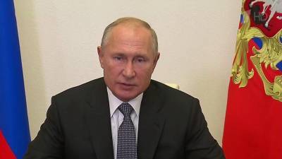 Владимир Путин проводит совещание с постоянными участниками Совета безопасности России