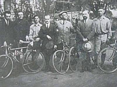 Кругосветка на велосипеде — как советским студентам удалось обогнуть Землю в условиях мировой изоляции (5 фото)