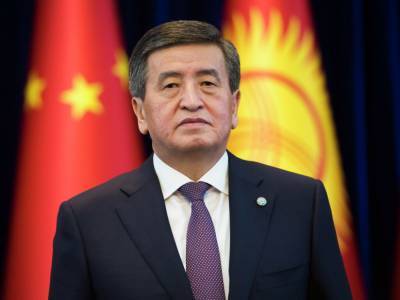 Президент Кыргызстана ввел ЧП в Бишкеке