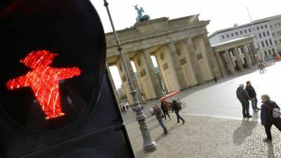 Ангела Меркель - Хельга Браун - Зоны риска: жителям двух немецких мегаполисов советуют отказаться от поездок - germania.one - Берлин