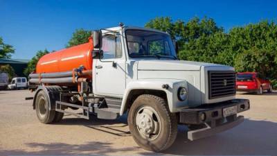 В Крыму водоснабжающим предприятиям закупят ассенизаторские машины