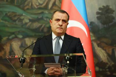 Глава МИДа Азербайджана прилетел в Москву